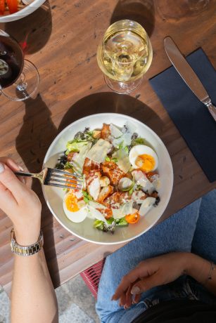 Plats en terrasse au BOMA - Restaurant centre ville Strasbourg